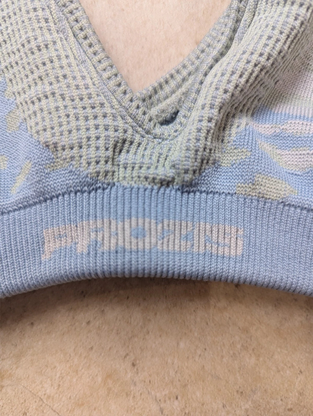 Brassière Prozis verte et bleue