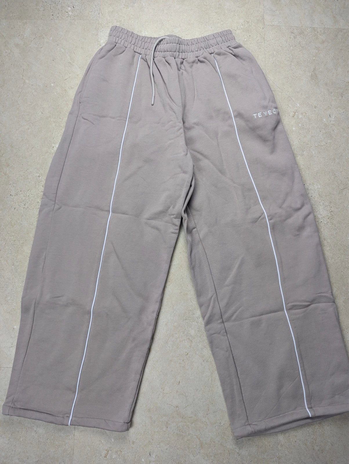 TEVEO Beige Joggers