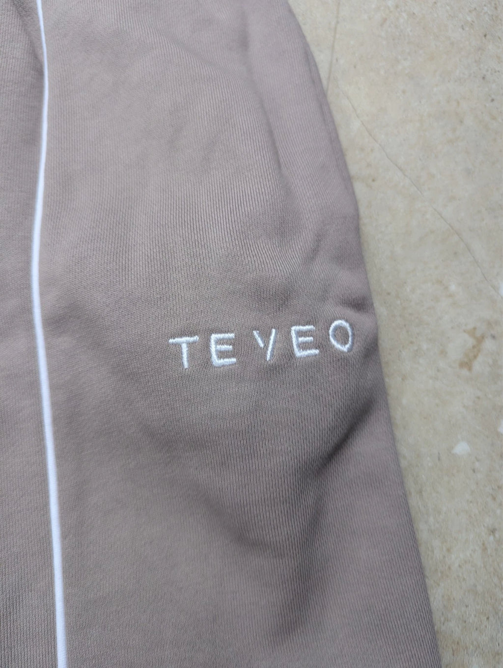 TEVEO Beige Joggers