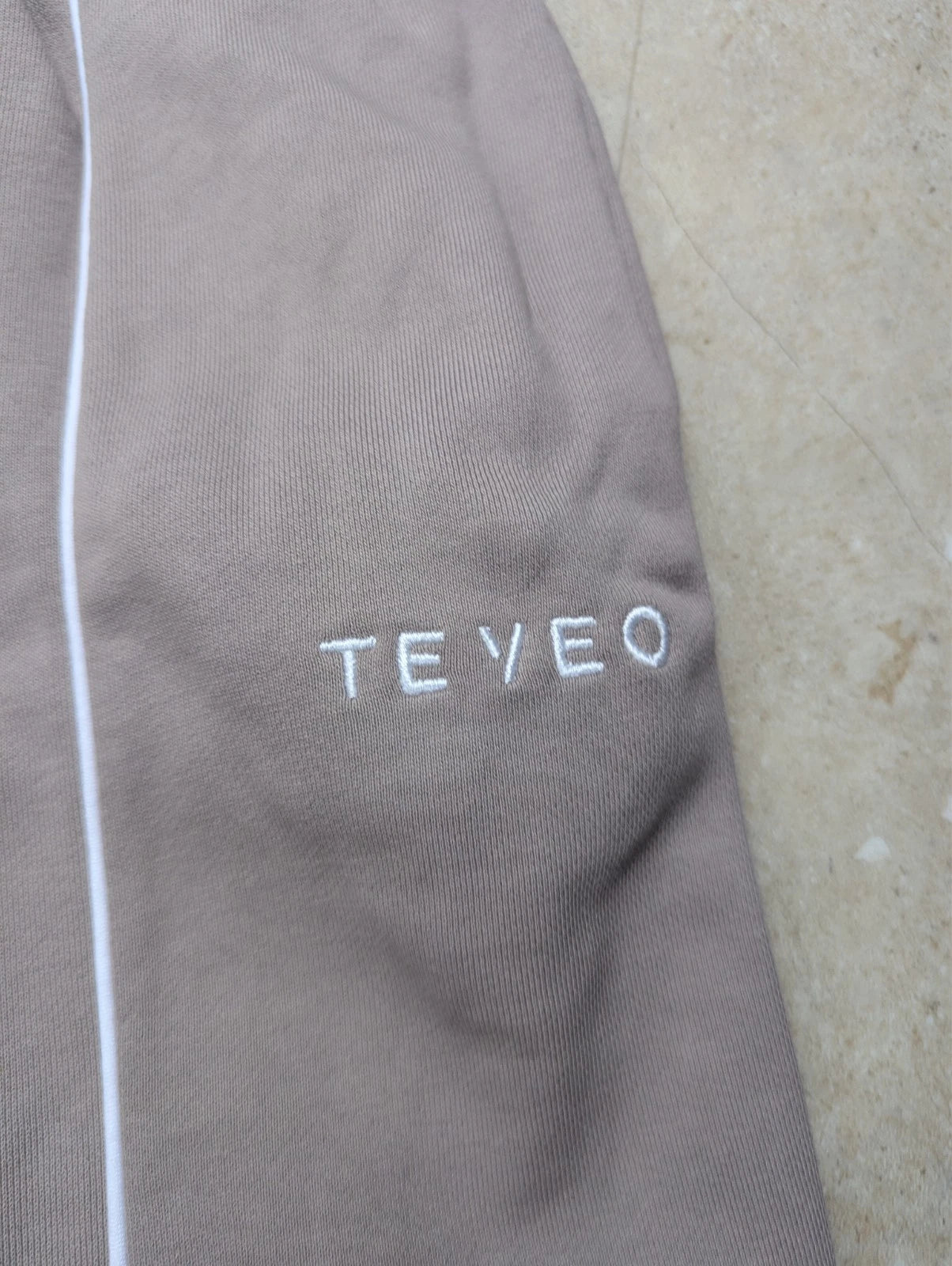 TEVEO Beige Joggers