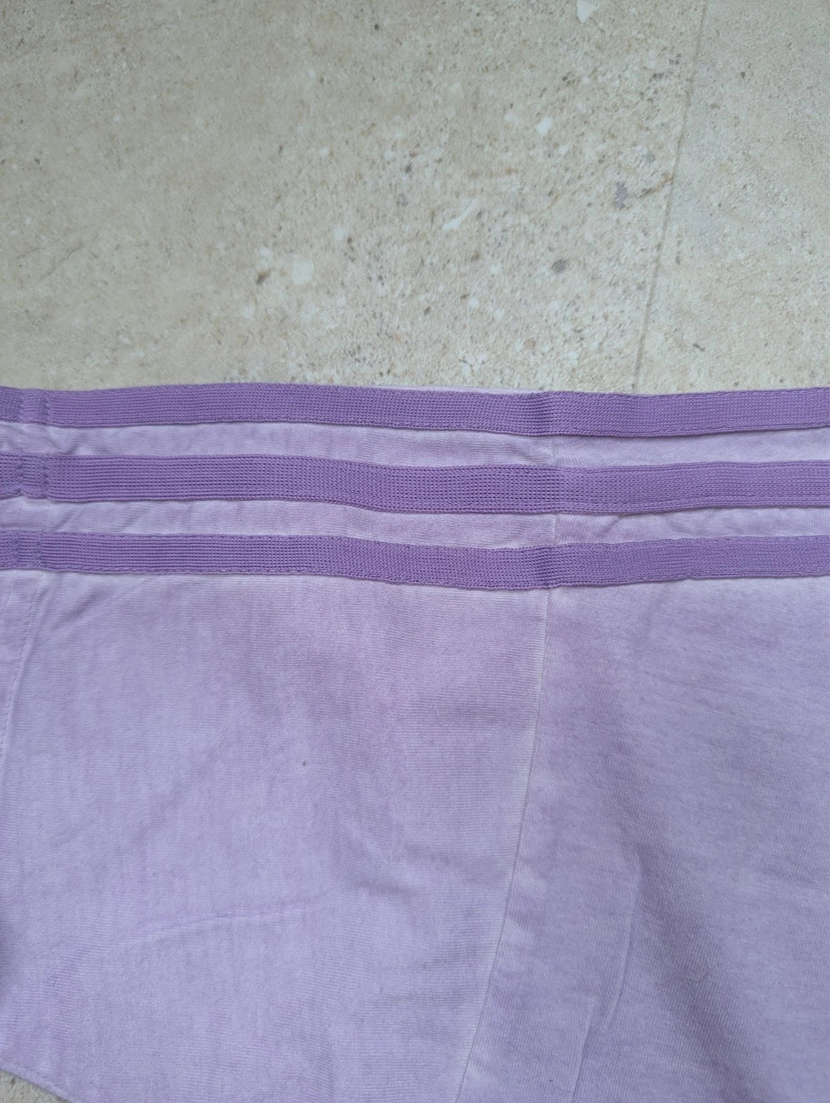 T-shirt Adidas Lila